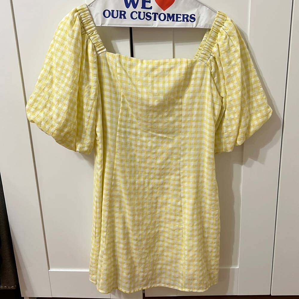 Puff sleeve dress